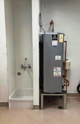 https://plumberwelshpool.com.au/uploads/2025/06/hot-water-257755.jpg